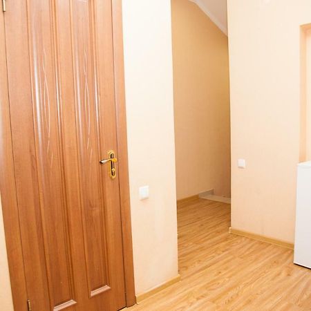 Zaporizhia Semi-Luxury Apartment On Zhukovskogo Street 57 מראה חיצוני תמונה
